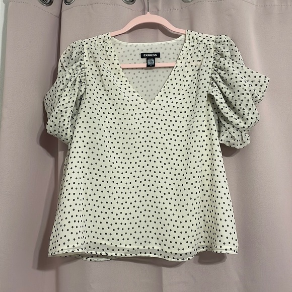 Express Tops - Express blouse